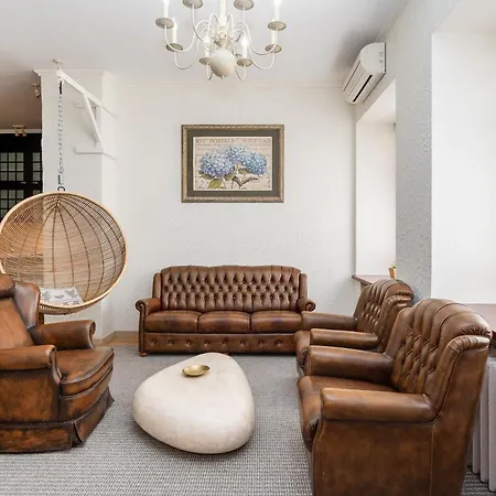 Spacious Apartment In Vilnius Old Town By Reside Baltic Exterior photo