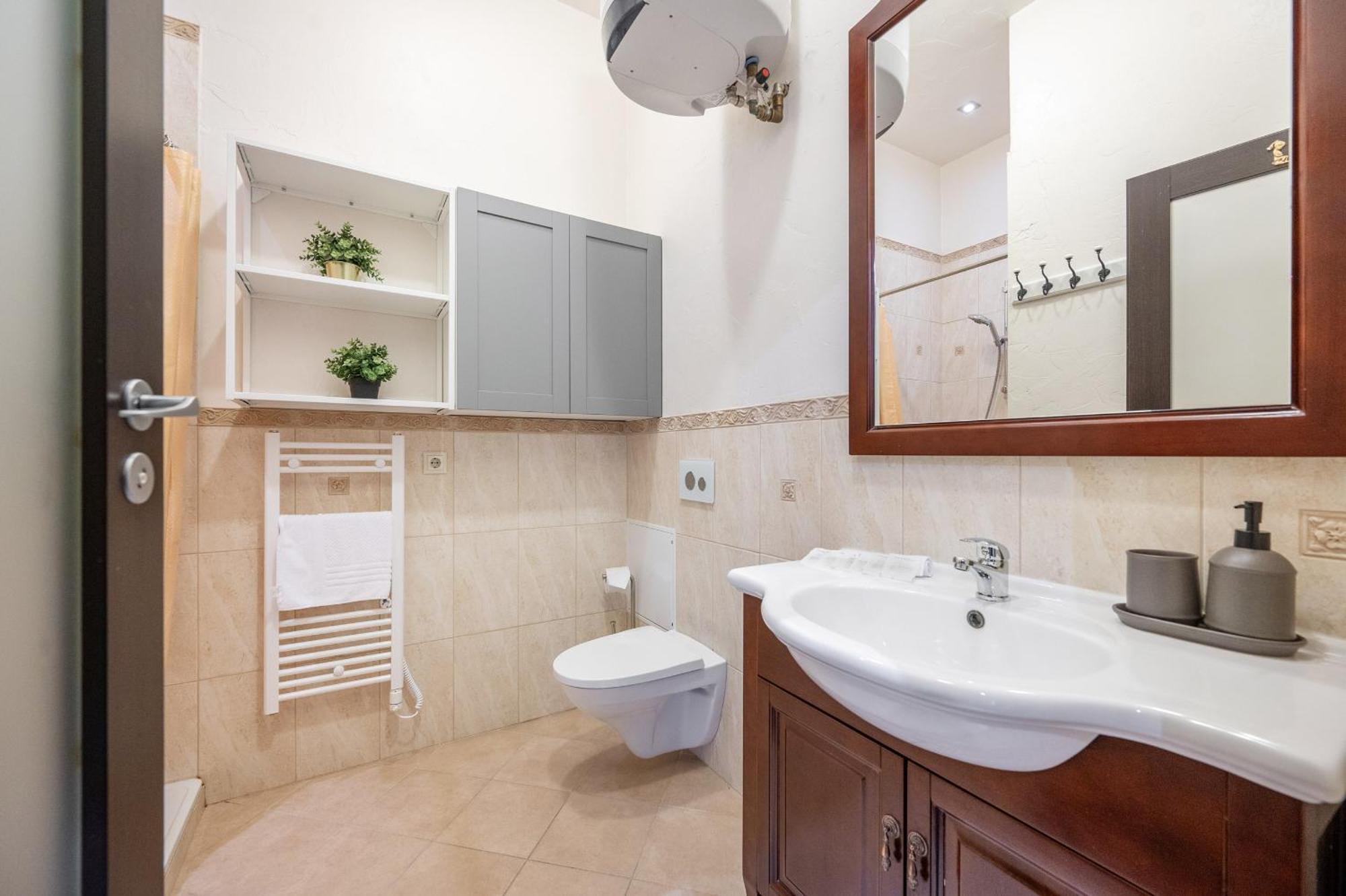 Spacious In Old Town By Reside Baltic * Wilna